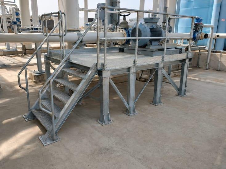 Equipment access platform